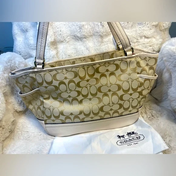 Coach Park Carrie Signature Light Khaki Parchment Beige Leather Weekender Tote - Picture 6 of 12